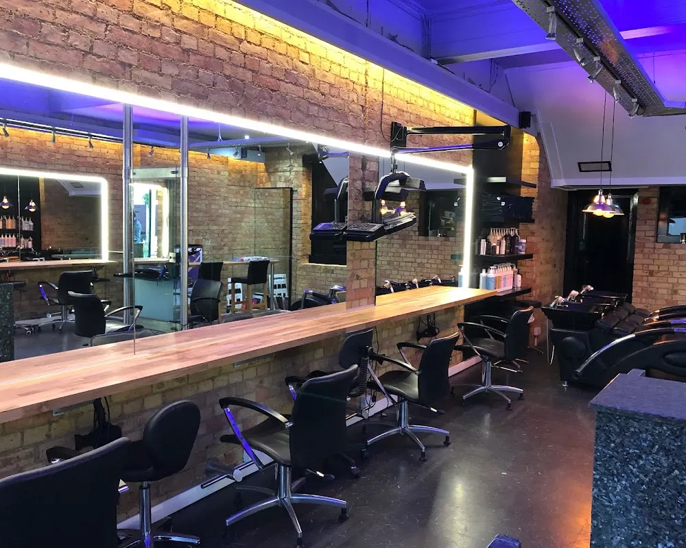 Matthew Clulee Hair Spa — Hairdresser in Oxford